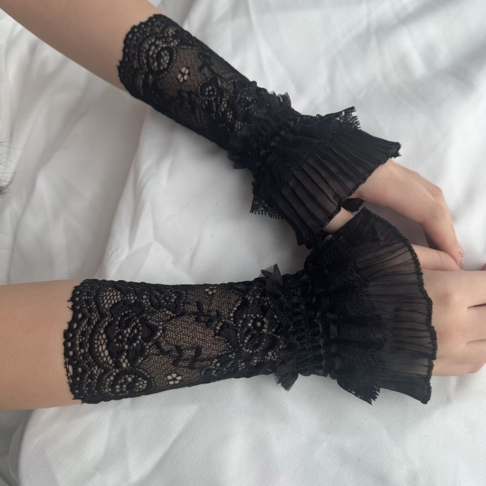 레이스 홀로우 손목 커버 트럼펫 플로럴 디자인 신축성  - Men Accessories Elegant 리뷰 및 가격